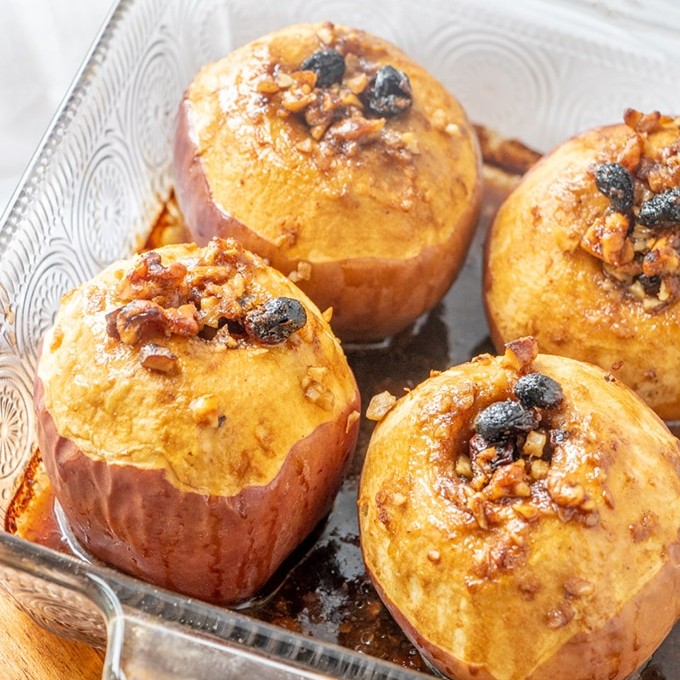 Tea-Baked Apples in a clear baking dish