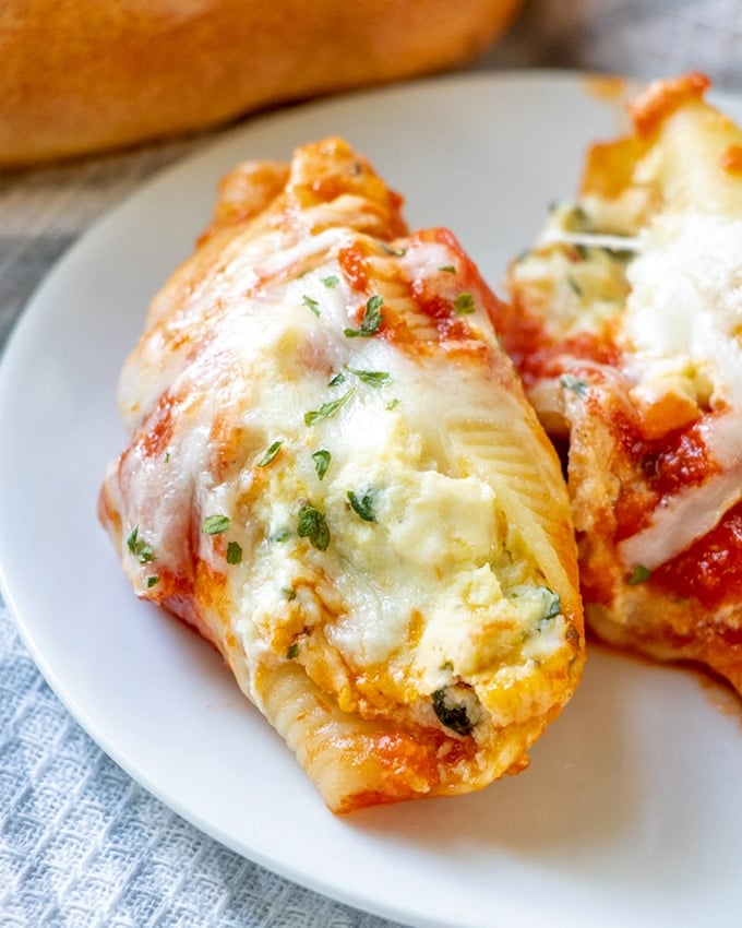 Yummy stuffed jumbo shells are filled with spinach, mushrooms and ricotta. 