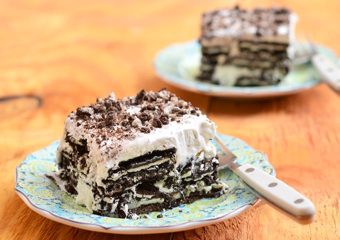 Three ingredient Oreo ice cream cake is the perfect treat to cool down this summer. It's so easy to make yet never fails to impress!