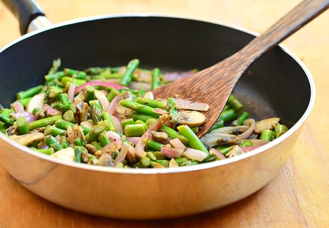 sauteed asparagus and mushrooms with red onions