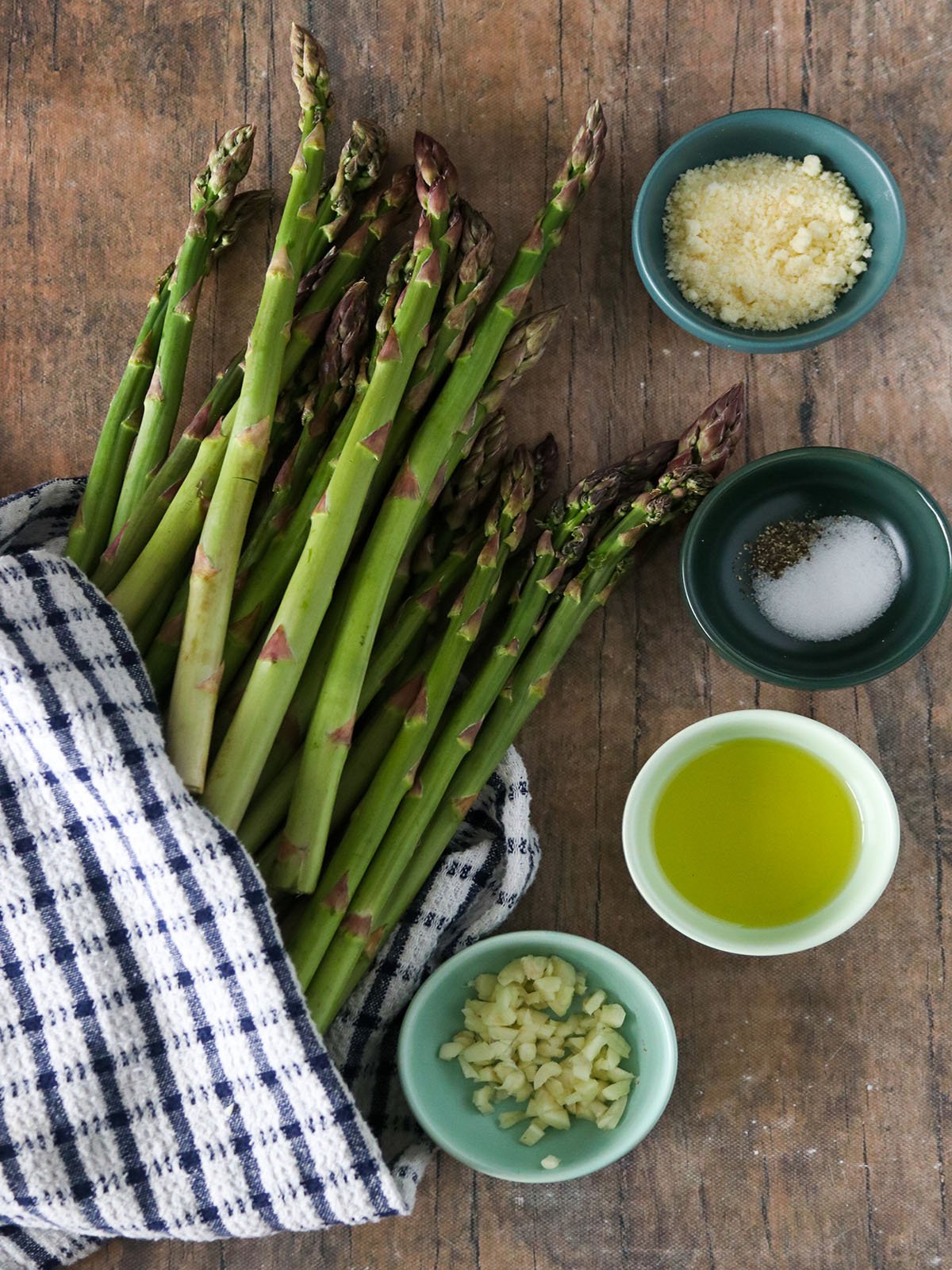 asparagus, garlic, Parmesan cheese, pepper, salt, olive oil