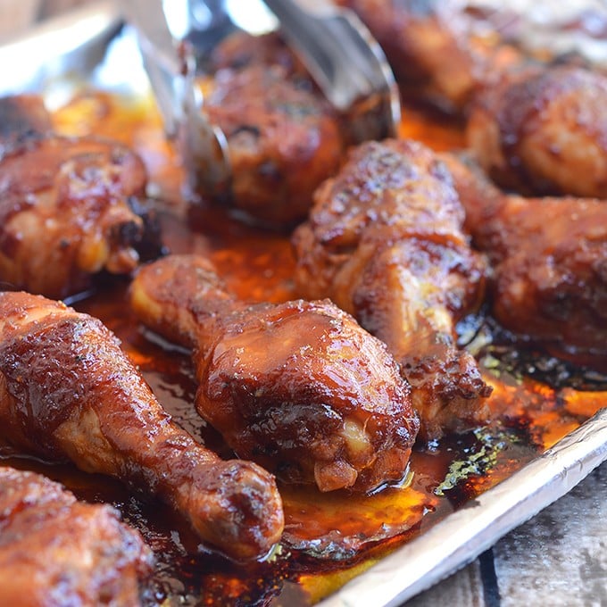 Sriracha-Hoisin Glazed Chicken Drumsticks are marinaded in a sweet, spicy Sriracha and hoisin glaze. They're easy to make for an amazing weeknight meal!