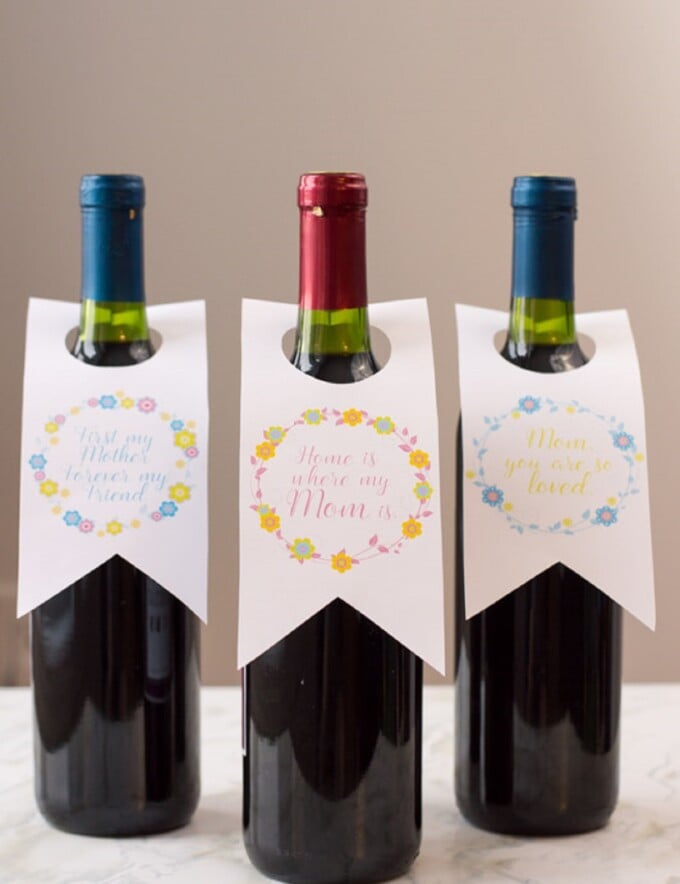 wine bottles with Mother's Day bottle tags