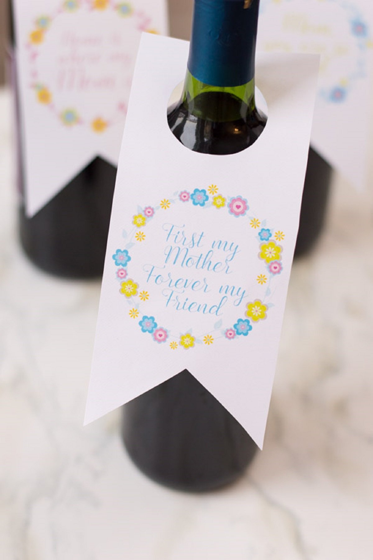wine bottle with printable wine tag