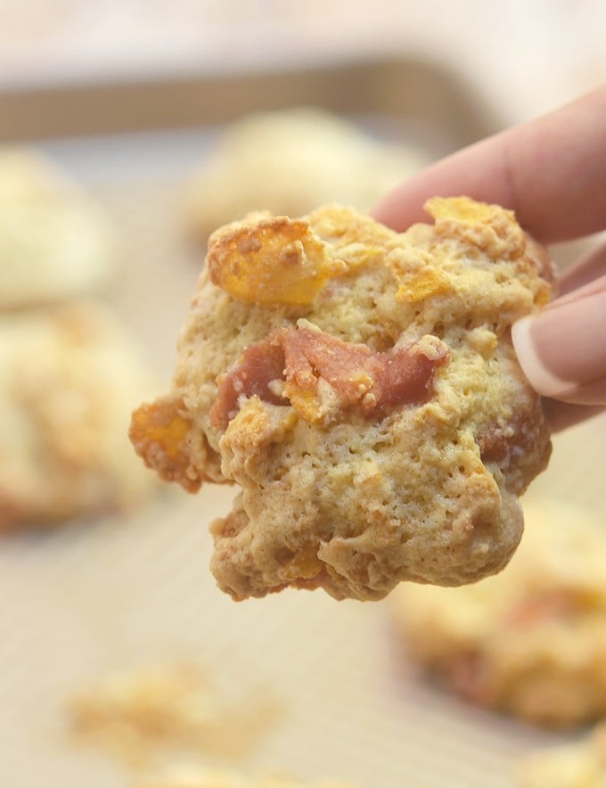 Breakfast Bacon Cookies with crisp bacon and cornflakes are the ultimate treat to kick-start your morning. They're crisp, chewy and a delicious medley of sweet and savory!