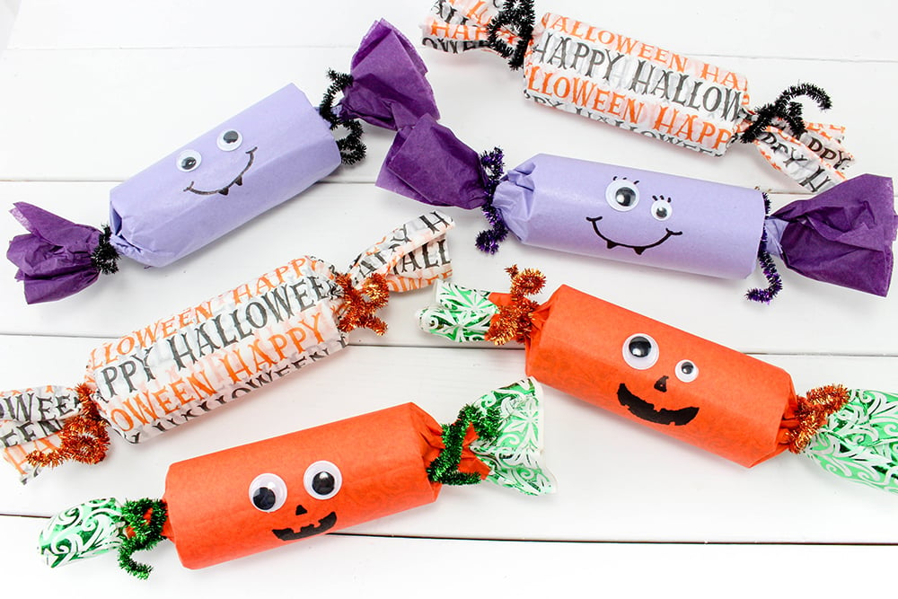 Halloween Party Poppers are a fun Halloween party craft filled with candy--an easy party decoration DIY