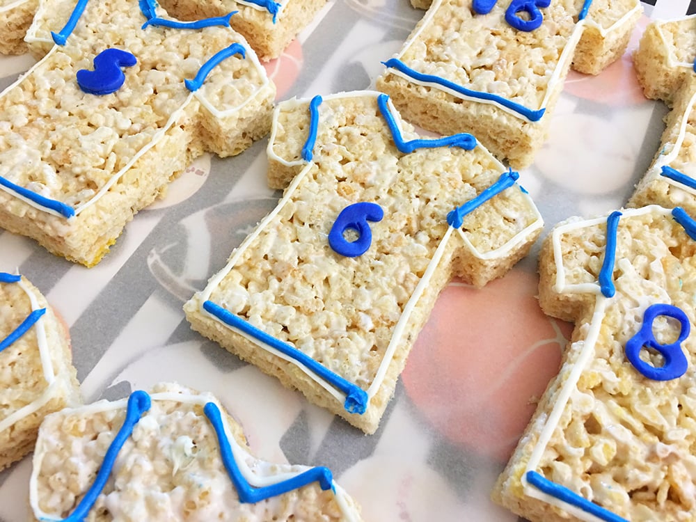 Serve up these jersey rice crispy treats for your favorite athletes!