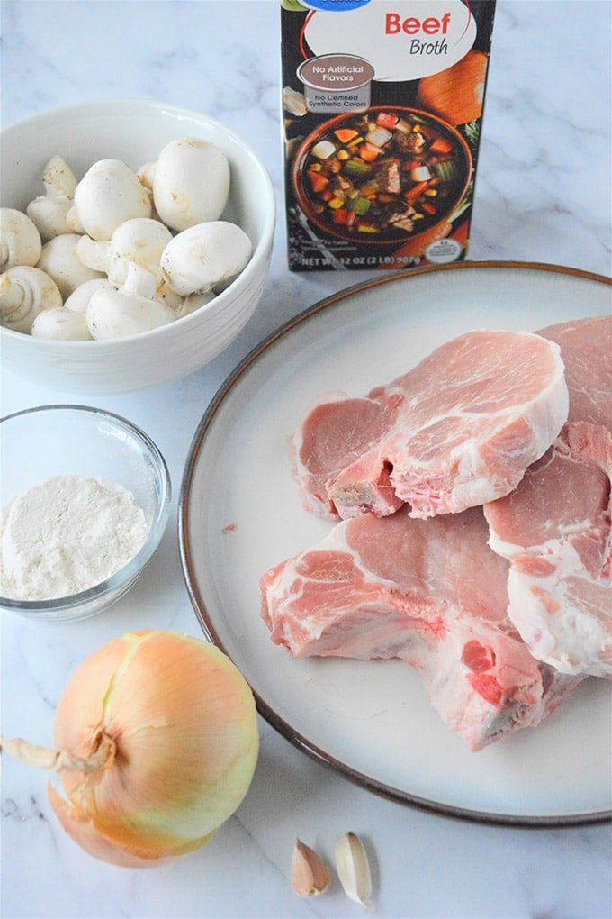 pork chops, button mushrooms, beef broth, onions, garlic, and flour