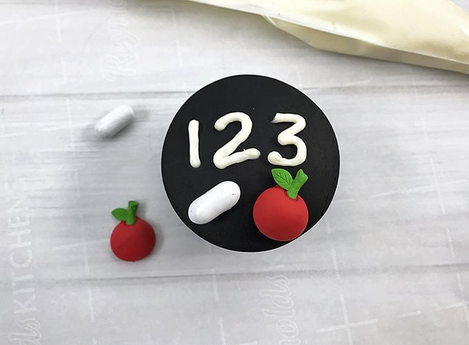 Chalkboard Back-to-School Cupcakes covered with black fondant and decorated with numbers
