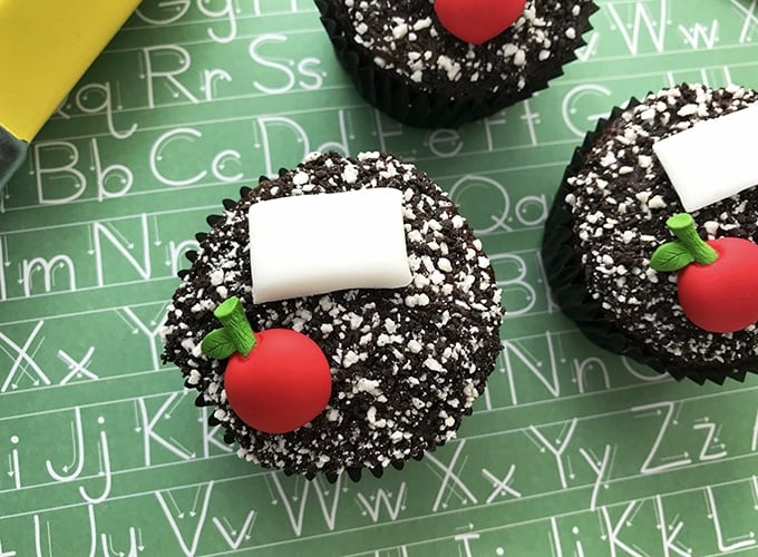 Composition Notebook-inspired Back-to-School Cupcakes