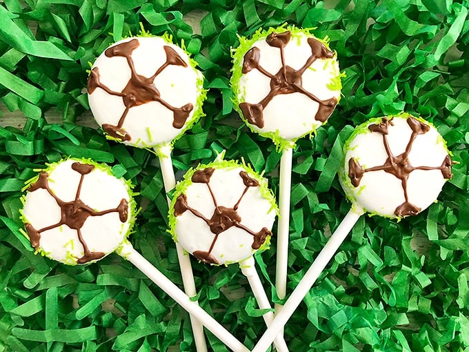 Soccer Oreo Pops