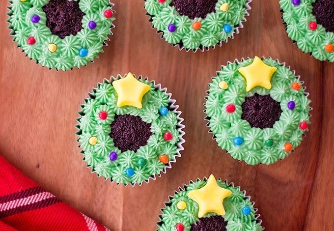 Christmas Wreath Cupcakes on a wood board