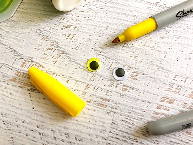 color googly eyes with yellow marker