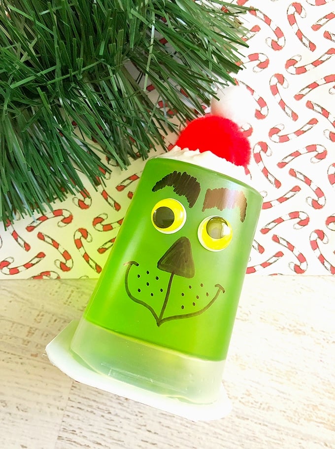 https://www.onionringsandthings.com/wp-content/uploads/2018/09/grinch-jello-cups-7.jpg