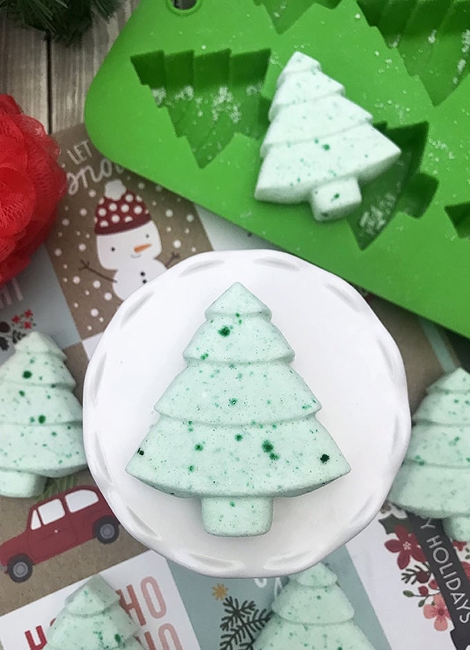 Homemade Christmas Tree bath bombs make perfect DIY gifts for the holidays