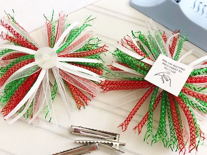 Christmas party gift bows and alligator clips